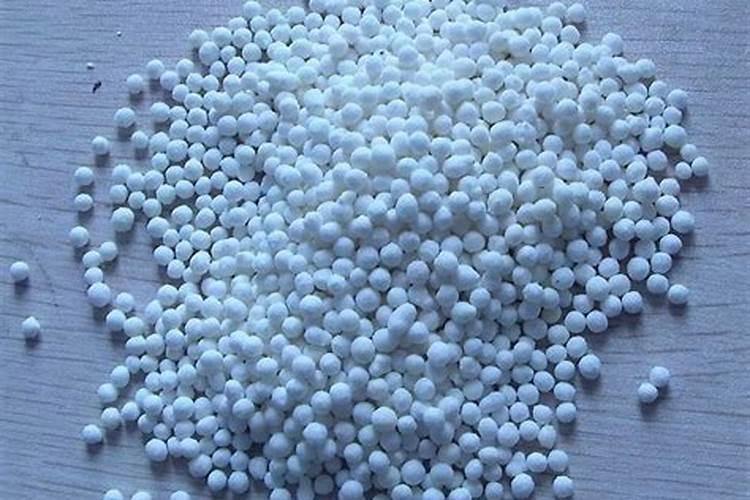 水溶肥灌根使用方法