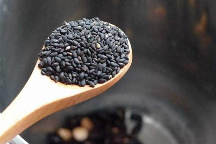 鱼缸中的砂石选什么材质的比较好？