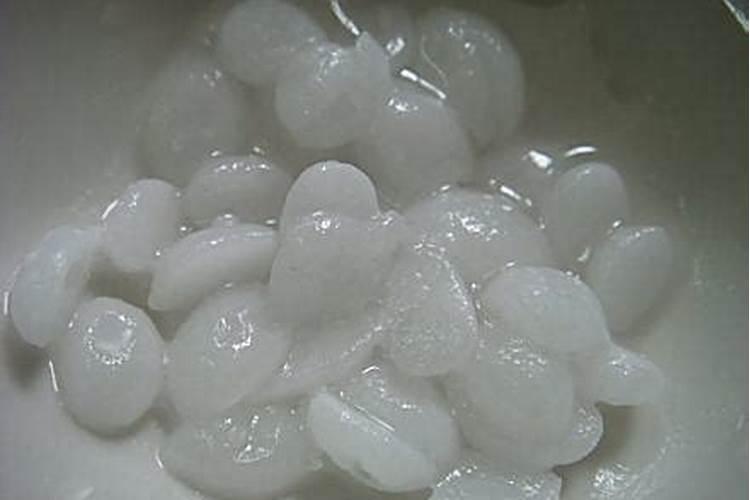 水溶性肥料受潮结块还能用吗