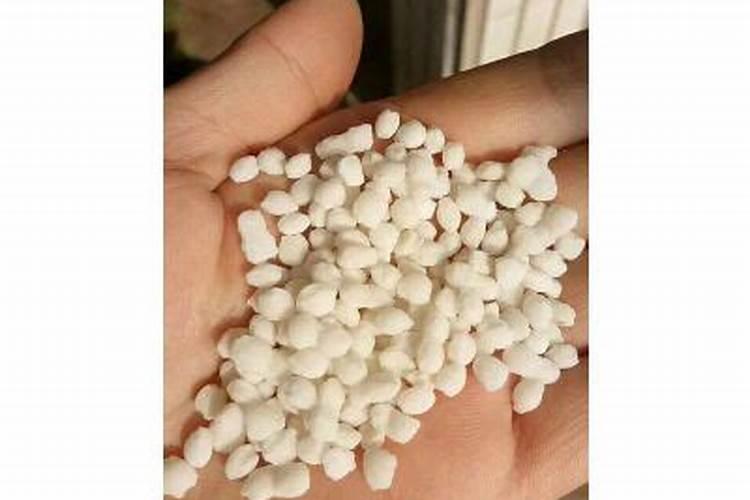 聚胺锌尿素追肥好吗？
