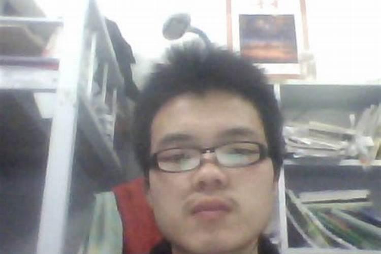 猕猴桃膨大期追施用什么肥料？猕猴桃结果期喷什么叶面肥结果多？