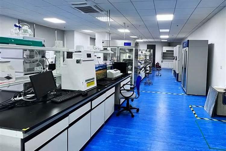 无人机喷施叶面肥飞的高好还是飞的低好？