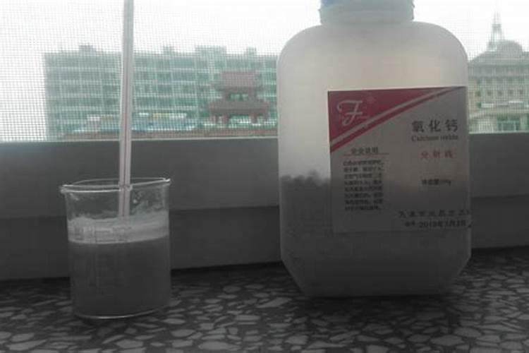 月季施肥和打药要错开时间吗