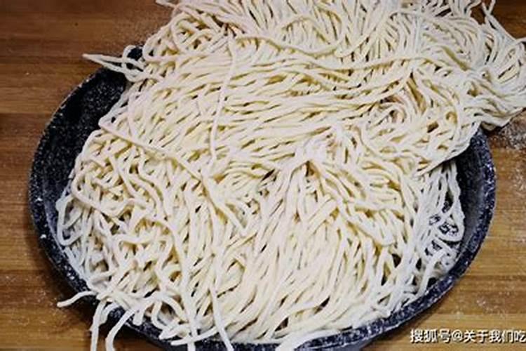 芹菜香芹西芹有何区别？