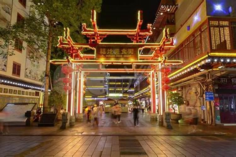 第一年葡萄小苗施什么肥(刚种葡萄苗用什么肥料长得快)