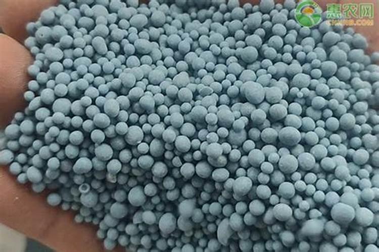 复合肥是直接撒还是溶水
