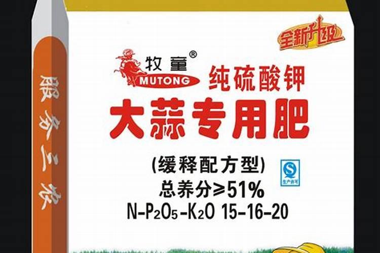 草莓施肥时间和方法