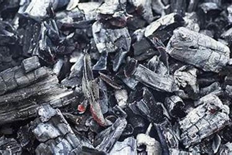 烧烤用过后的机制木炭灰可以当肥料吗？谢谢!