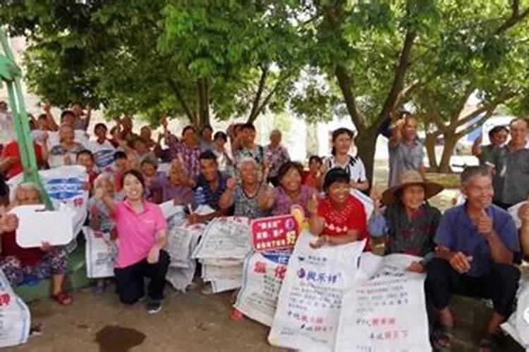 盆栽荷花泥土多厚合适 用什么土壤好