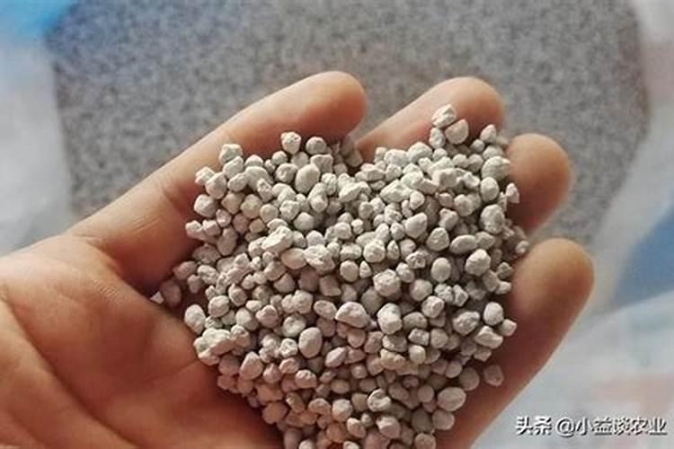 复合肥料为什么会结块 复合肥料结块怎么办