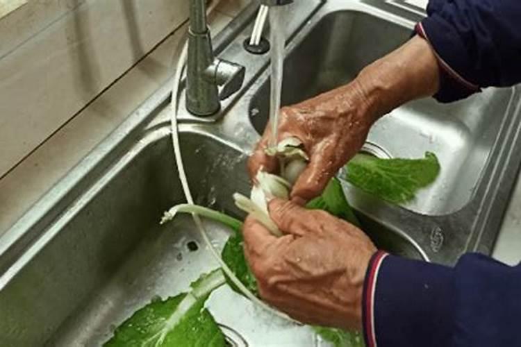 1斤水溶肥兑多少水