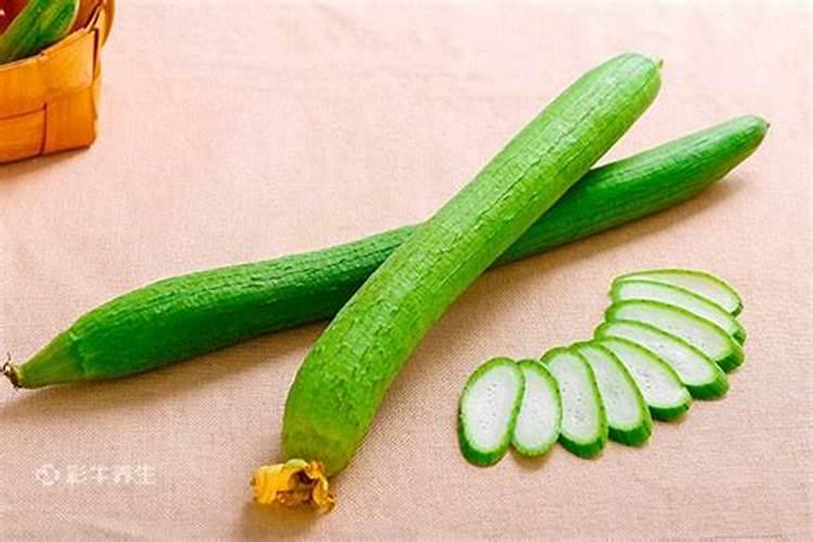 ...让丝瓜后期挂满架,多到摘不完且口感良好,种丝瓜的坑里要放哪两样东...