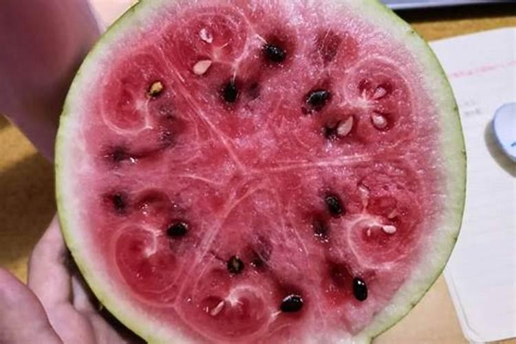 西瓜缺钾如何识别与防治？