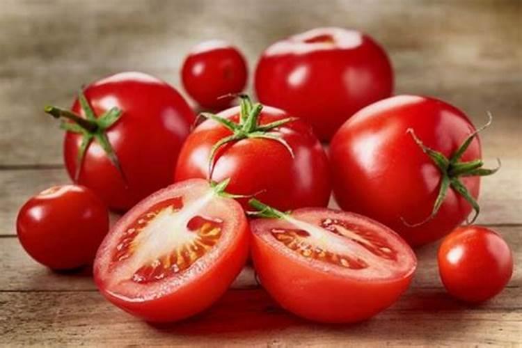 大棚西红柿啥时期冲施高磷肥？