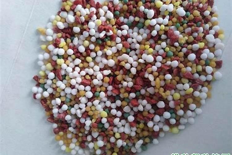 土地板结了用什么东西可以疏松