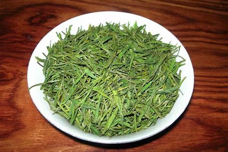 给白茶施肥应选哪种肥料？