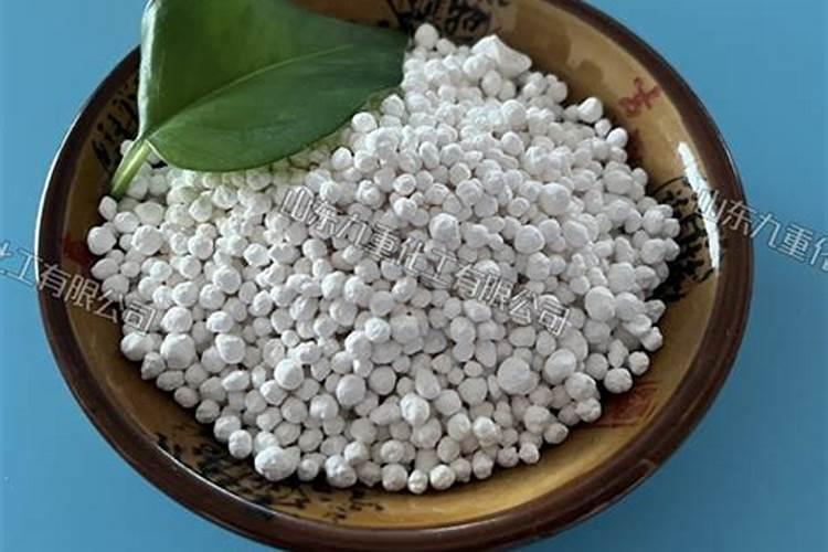 花卉叶面肥用什么好 花卉叶面肥浓度多少合适
