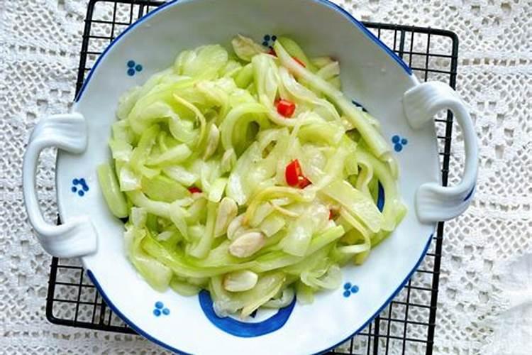 黄瓜可以撒草木灰吗