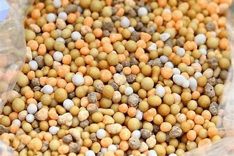玉米底肥一次性施肥 氮磷钾 各用多少？