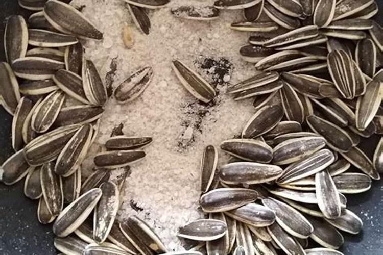 为什么植物叶需要氮肥,果需要磷肥,枝干强壮需要钾肥呢？