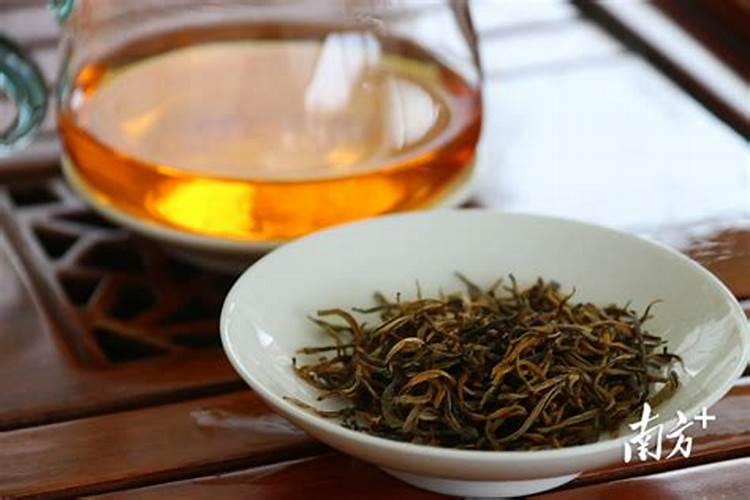 黄豆盛花期可不可以打叶面肥,大,黄豆开花期,能不能打叶面肥？