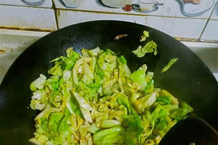 叶面肥多久用一次效果好？使用过多会有哪些危害？