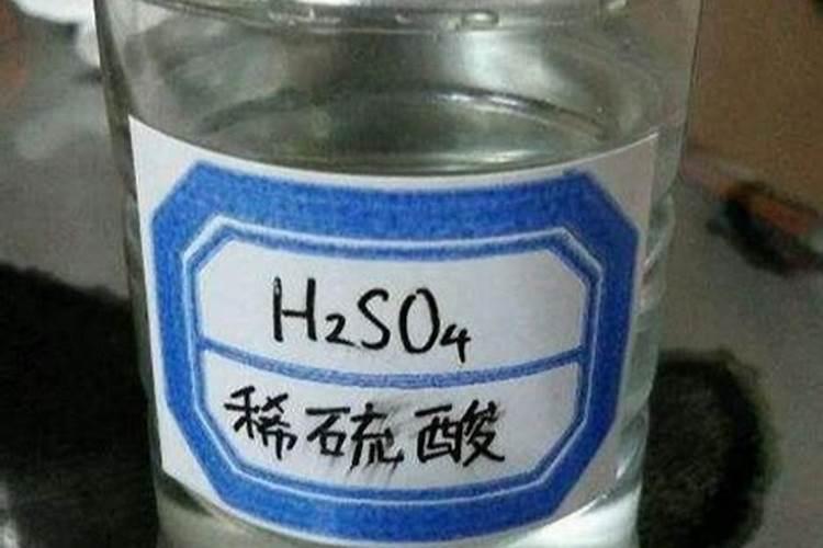 据说叶面肥里加点肥皂水可以增加粘附的效果,但肥皂水被吸入蔬菜中对人体...