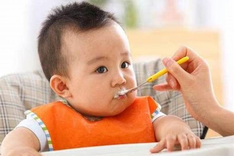 谁可以指点一下长寿花什么时候浇水？注意事项是什么？