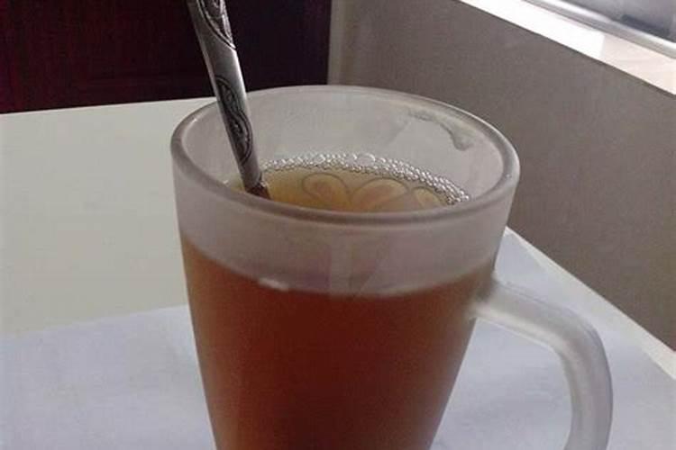 用红糖冲水浇地大蒜能上红色吗？