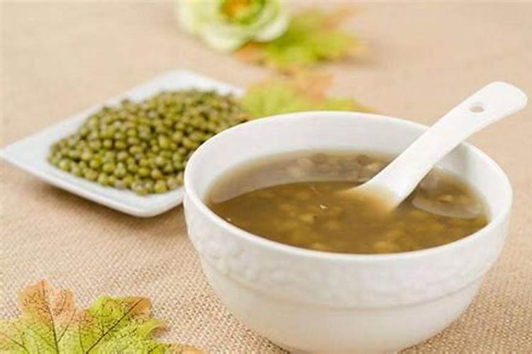 绿豆叶子上长蛀虫了怎么办？