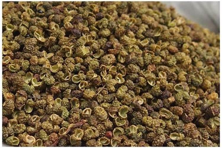 阴雨天草莓能打农药吗？