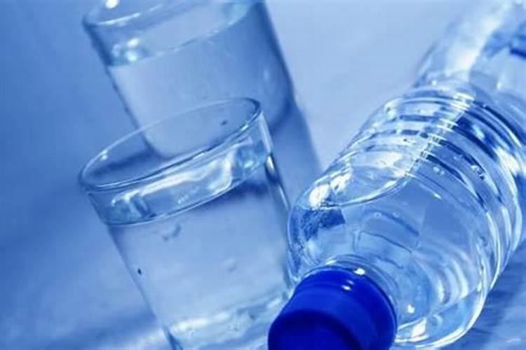 100升水应该放多少高锰酸钾呢？