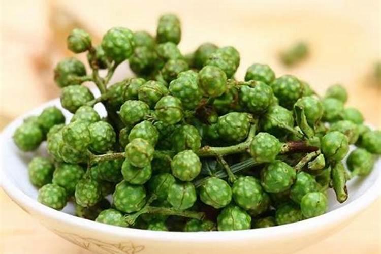 大豆在始花期喷叶面肥有什么作用？