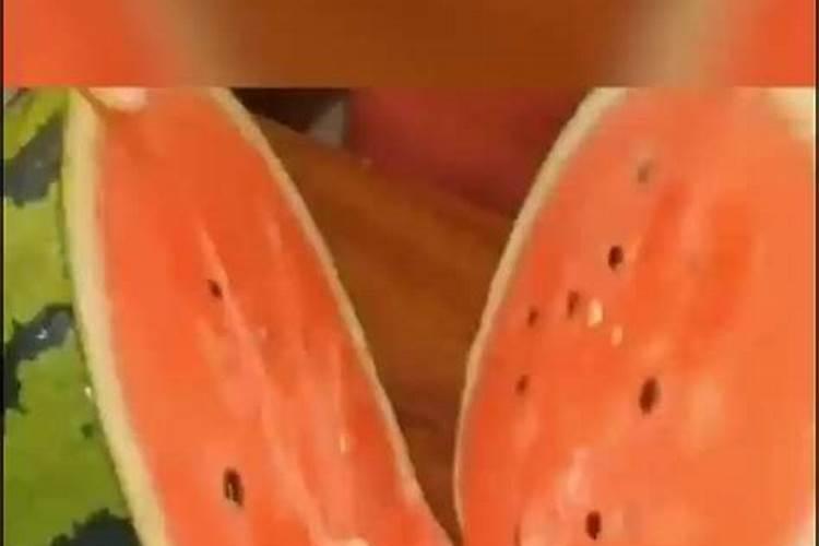 打瓜坐果期磷酸二氢钾十流体硼十西瓜六必治能一起喷施吗？