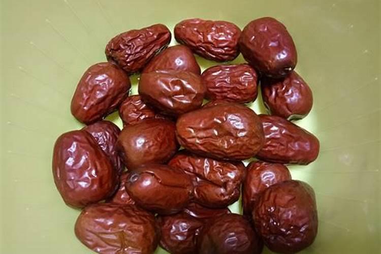 干枣没有保存好,现在有点发霉,怎么处理才好？