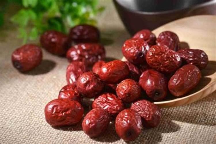 橡皮树用什么肥料好,橡皮树怎么养长得快