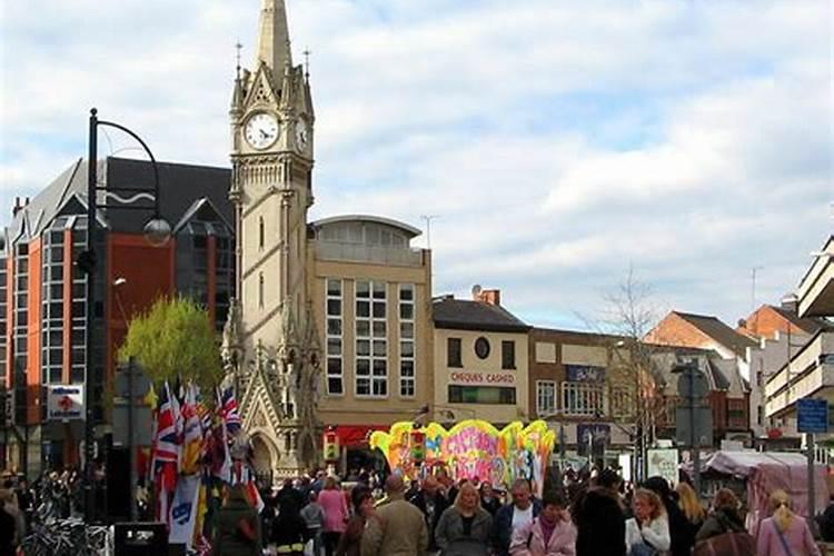 一个纱窗多少钱？什么价位？