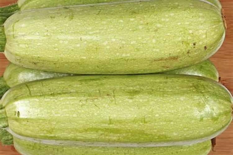 芸苔素内酯可以滴灌冲施吗一亩地冲是多少？