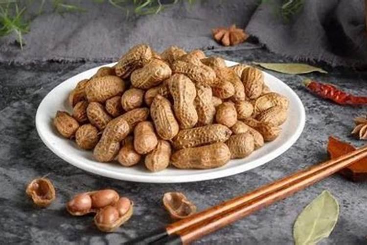 花生种后要放石灰,什么时候放最好呢？