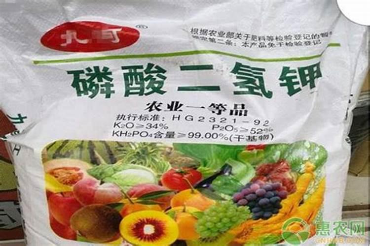 硼肥,钼肥和磷酸二氢钾能混合在一起喷施吗？