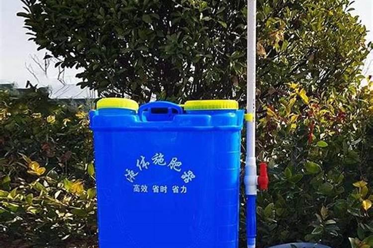 施肥在土面上好几天没下雨会失效吗？