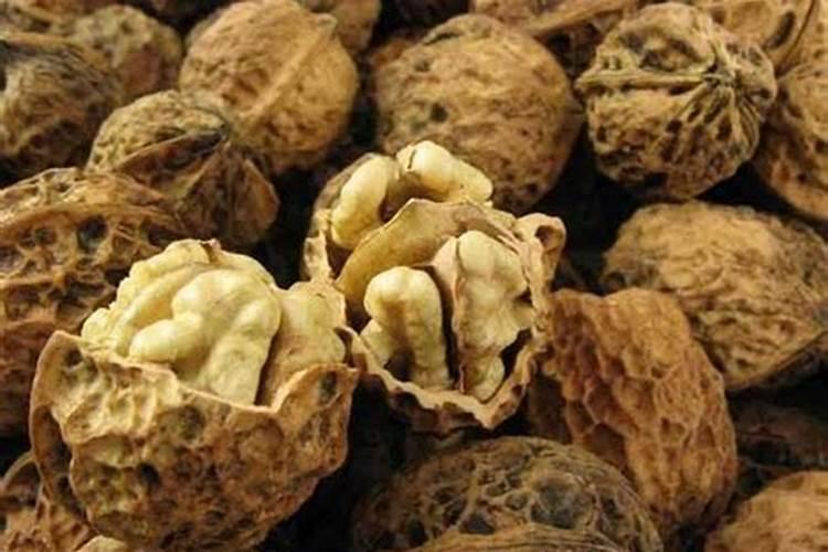 种植核桃树不结果的原因是什么？