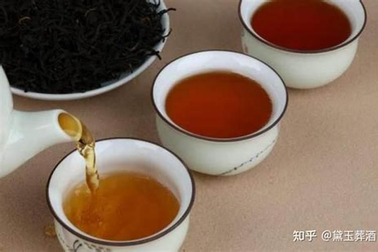 饼肥水可以浇茶花吗 伏天可以用饼肥水浇花吗