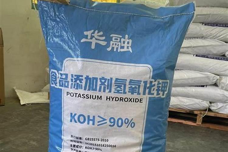 氮肥 磷肥 钾肥 复合肥 分别写出名称、化学式及作用。每种12个...