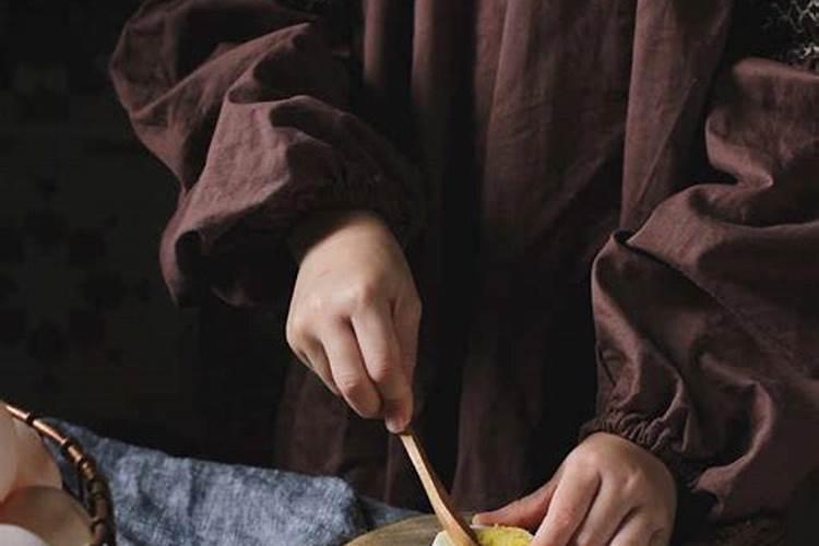鱼胶颜色深好还是浅好 正宗鱼胶是什么颜色