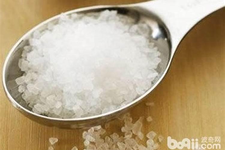 给家里的花浇水的时候,磷酸二氢钾一克需要兑多少水