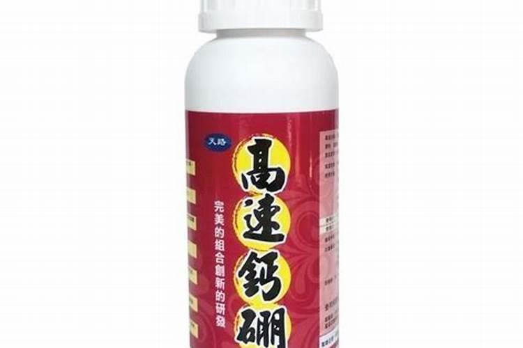 某果农家的桃树枝叶繁茂,却在形成花蕾后出现落蕾现象.果农及时给桃树施 ...