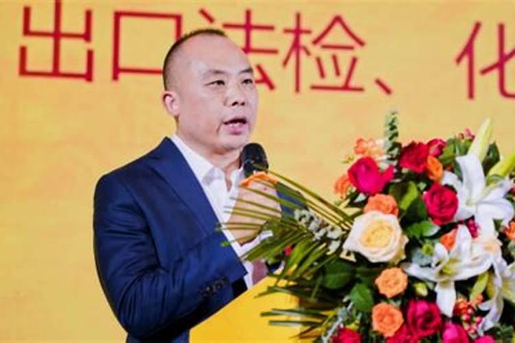 君子兰该如何施肥
