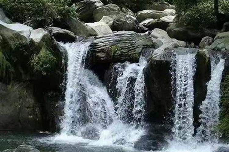 泉水偏酸高能喝吗