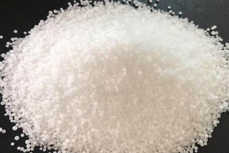 请问专家,种玉米使用菌肥,起什么作用？